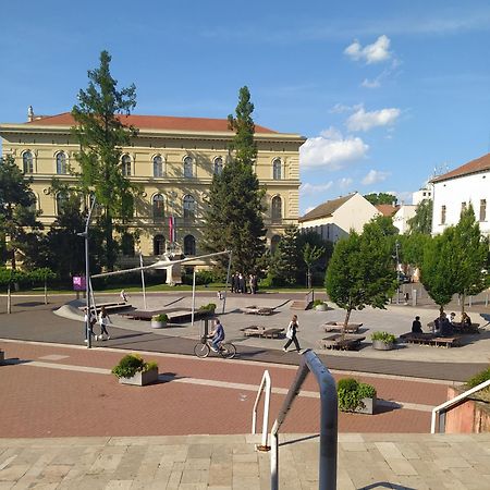 Dom Ter Apartman 1 Szeged Exteriör bild
